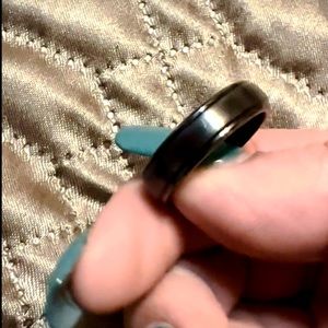Men’s wedding band